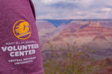 volunteer center shirt at the Grand Canyon