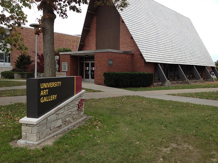 PHOTO OF THE UNIVERSITY ART GALLERY AND SIGN