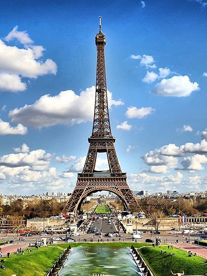 Photo of the Eiffel Tower in Paris, France