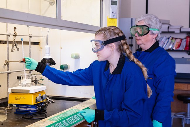 Eliza Atkinson and Dr. Anja Mueller research Identification of Degradation Products of Biodegradable Hydrogel Skin Scaffolds.